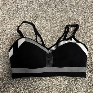 Nike Geometric Sports Bra